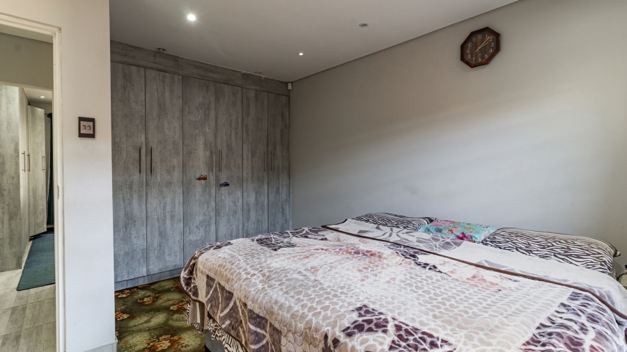 3 Bedroom Property for Sale in Robertsham Gauteng