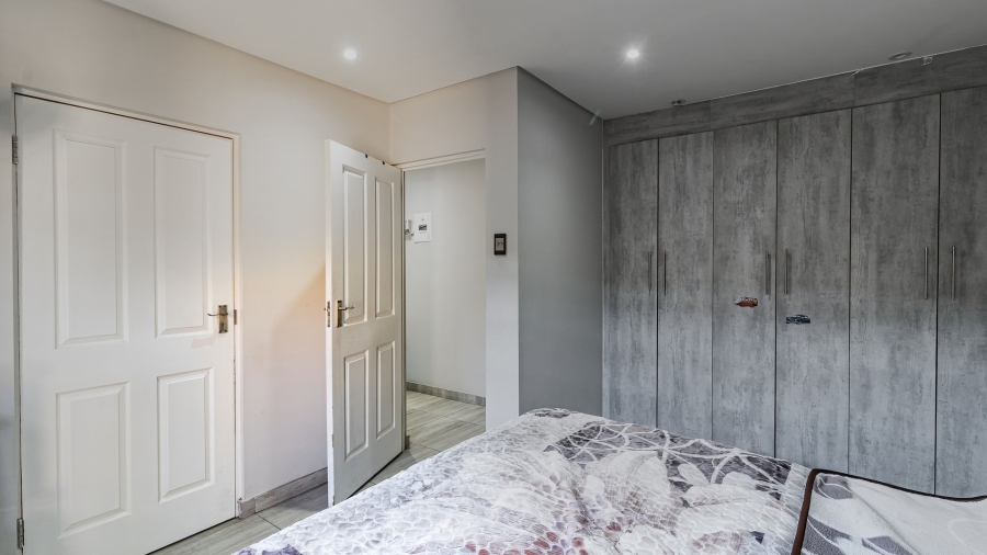 3 Bedroom Property for Sale in Robertsham Gauteng