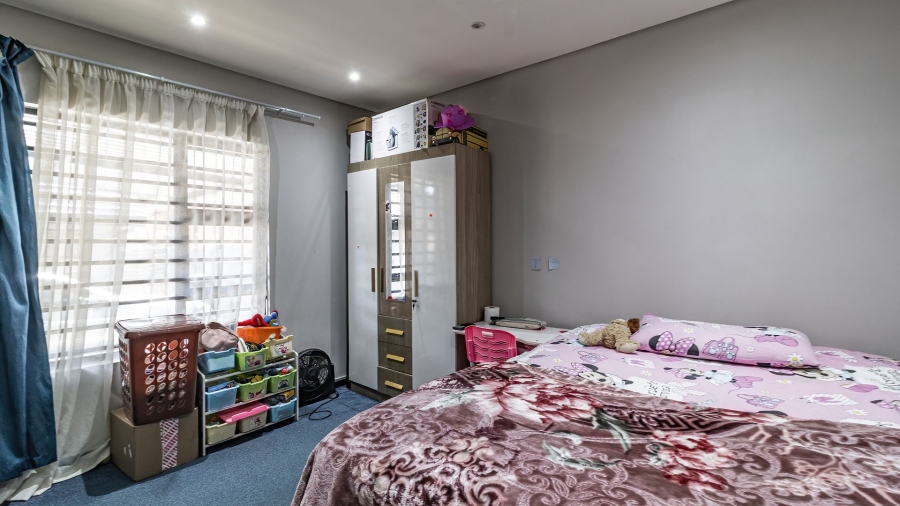 3 Bedroom Property for Sale in Robertsham Gauteng