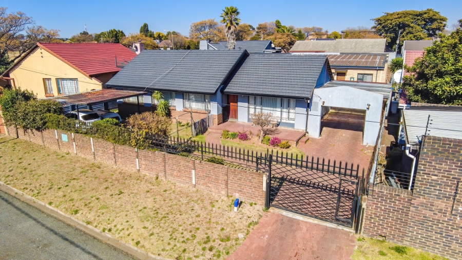 3 Bedroom Property for Sale in Robertsham Gauteng
