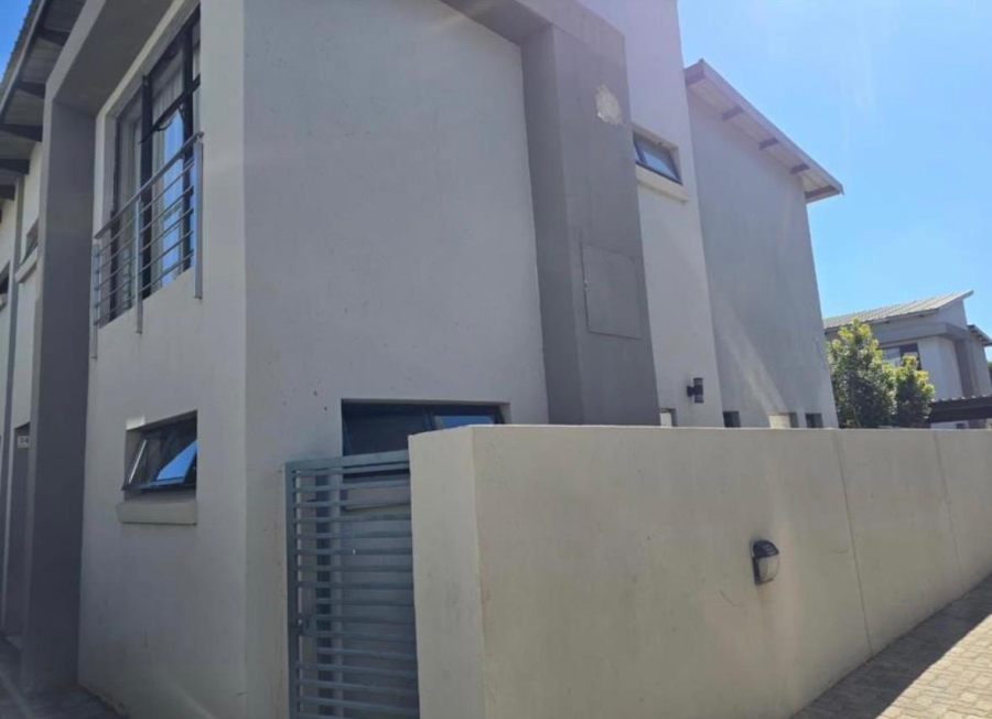 4 Bedroom Property for Sale in Equestria Gauteng