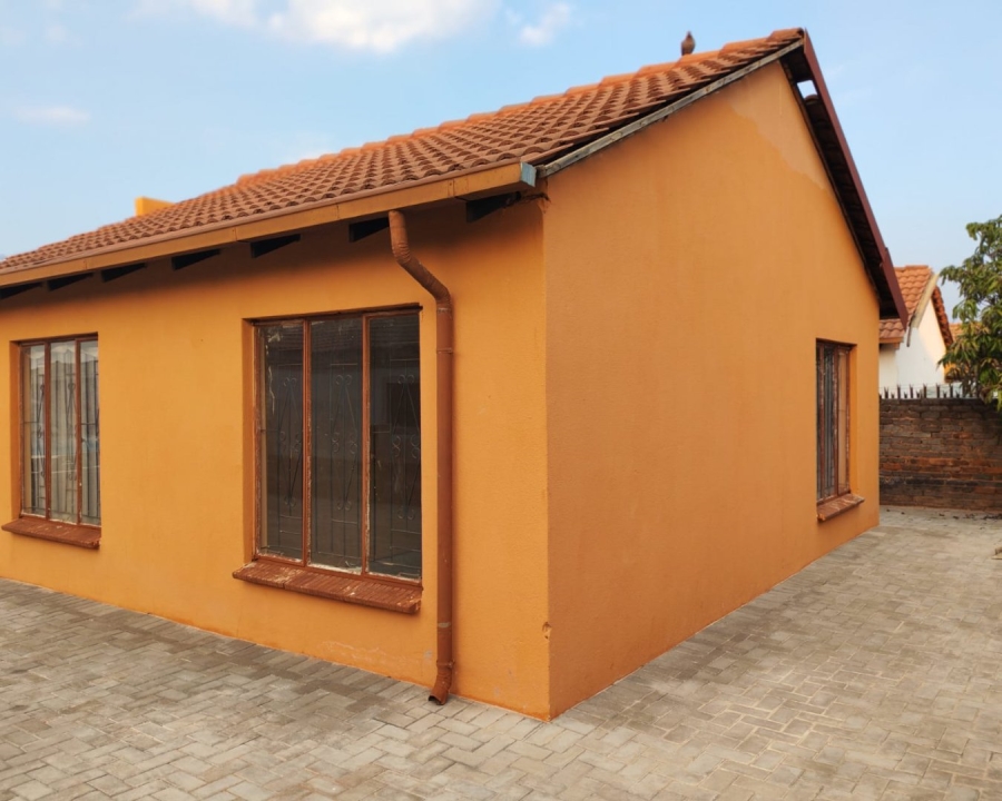 4 Bedroom Property for Sale in Soshanguve VV Gauteng