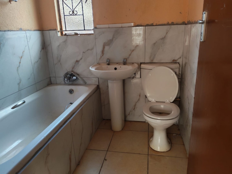 4 Bedroom Property for Sale in Soshanguve VV Gauteng