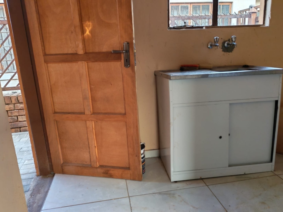 4 Bedroom Property for Sale in Soshanguve VV Gauteng