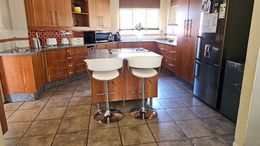 To Let 3 Bedroom Property for Rent in Northcliff Gauteng