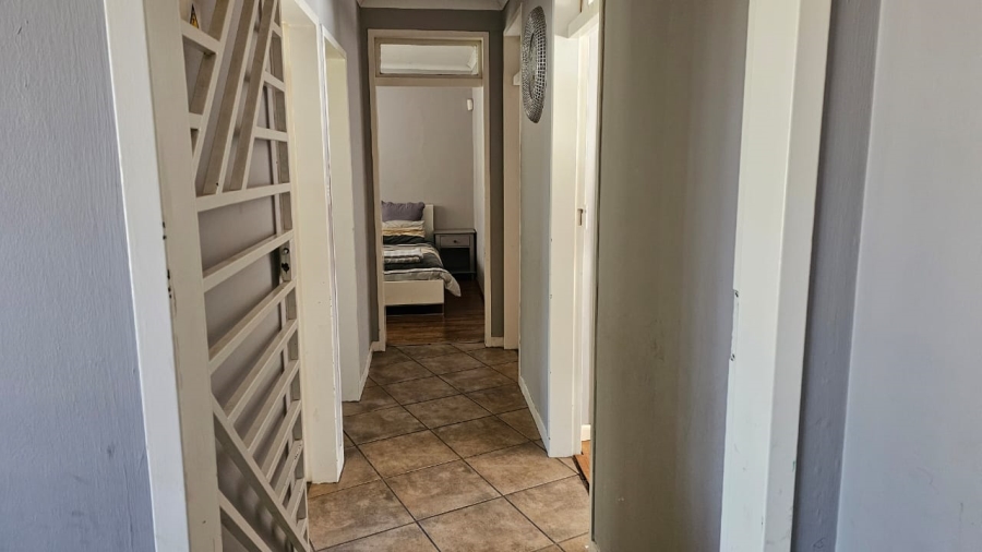 To Let 3 Bedroom Property for Rent in Northcliff Gauteng