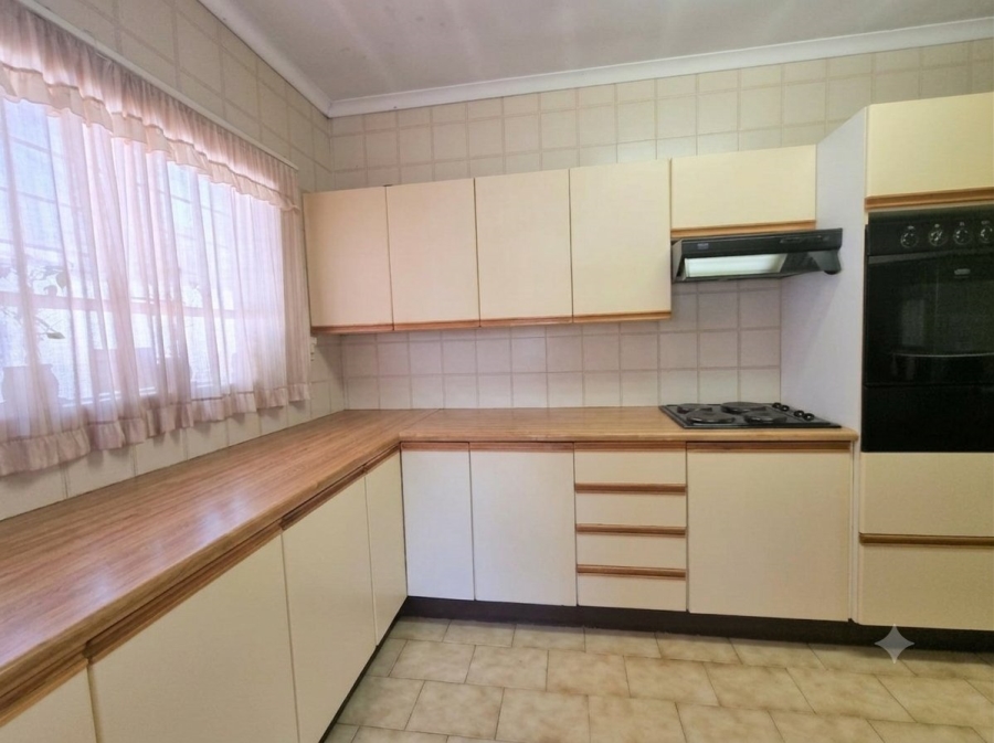 3 Bedroom Property for Sale in Buccleuch Gauteng
