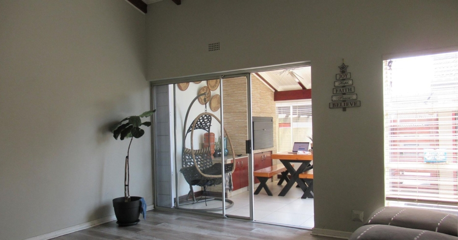 3 Bedroom Property for Sale in Buccleuch Gauteng