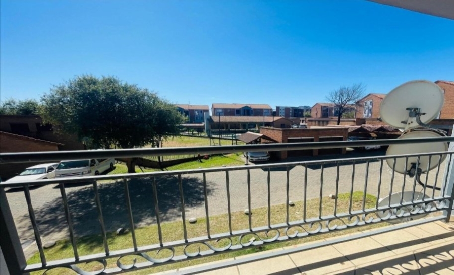 2 Bedroom Property for Sale in Vorna Valley Gauteng