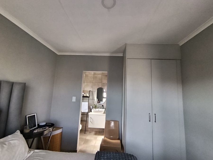 To Let 1 Bedroom Property for Rent in Groblerpark Gauteng