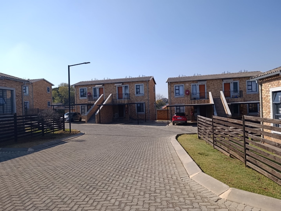 To Let 1 Bedroom Property for Rent in Groblerpark Gauteng