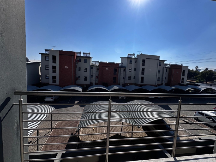 2 Bedroom Property for Sale in Sebenza Gauteng