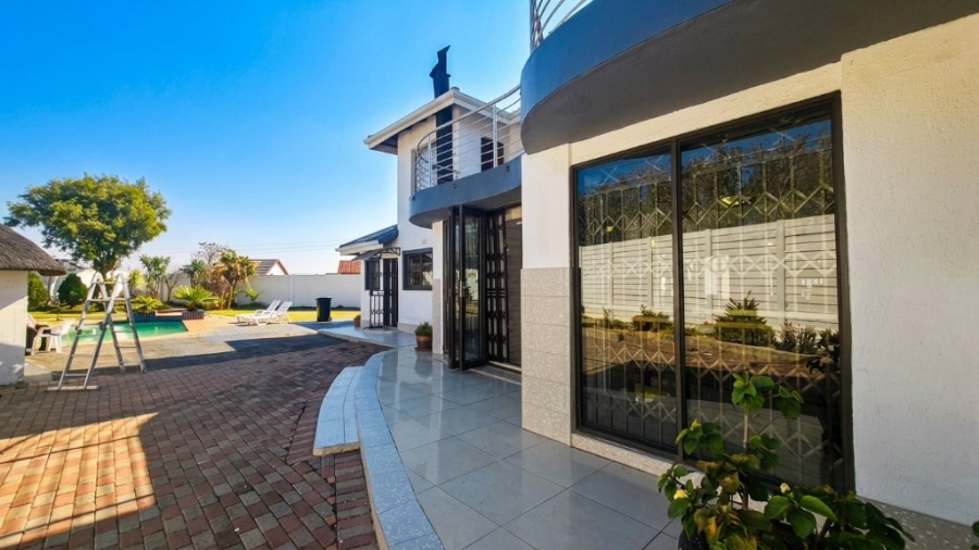 4 Bedroom Property for Sale in Brackendowns Gauteng