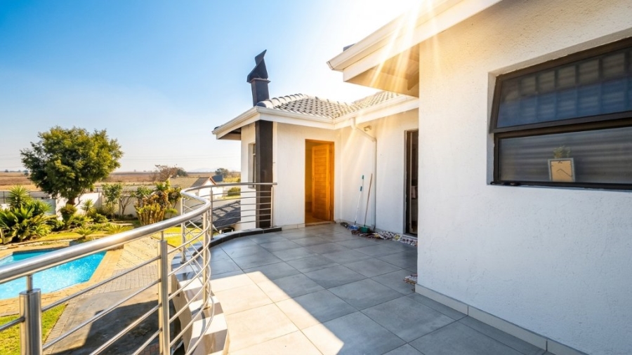 4 Bedroom Property for Sale in Brackendowns Gauteng