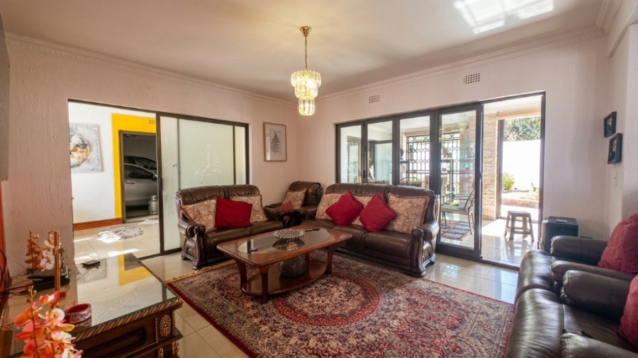 4 Bedroom Property for Sale in Brackendowns Gauteng