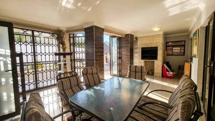 4 Bedroom Property for Sale in Brackendowns Gauteng