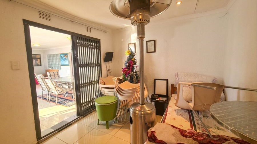 4 Bedroom Property for Sale in Brackendowns Gauteng