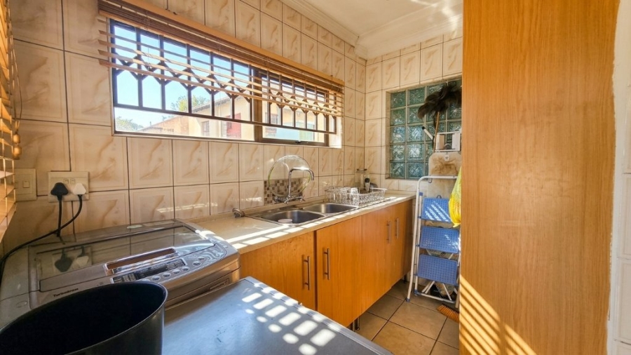 4 Bedroom Property for Sale in Brackendowns Gauteng