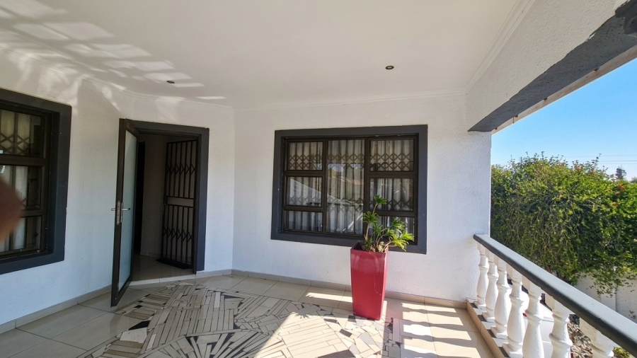4 Bedroom Property for Sale in Brackendowns Gauteng