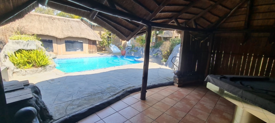 4 Bedroom Property for Sale in Heuweloord Gauteng
