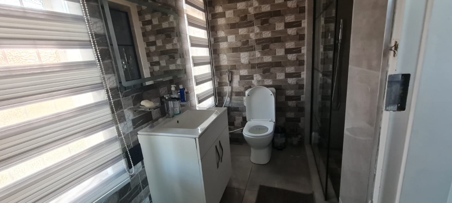 4 Bedroom Property for Sale in Heuweloord Gauteng