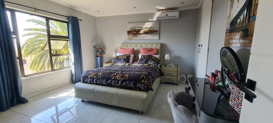 4 Bedroom Property for Sale in Heuweloord Gauteng