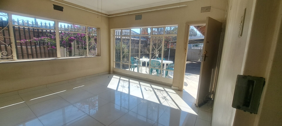 1 Bedroom Property for Sale in Edenvale Central Gauteng