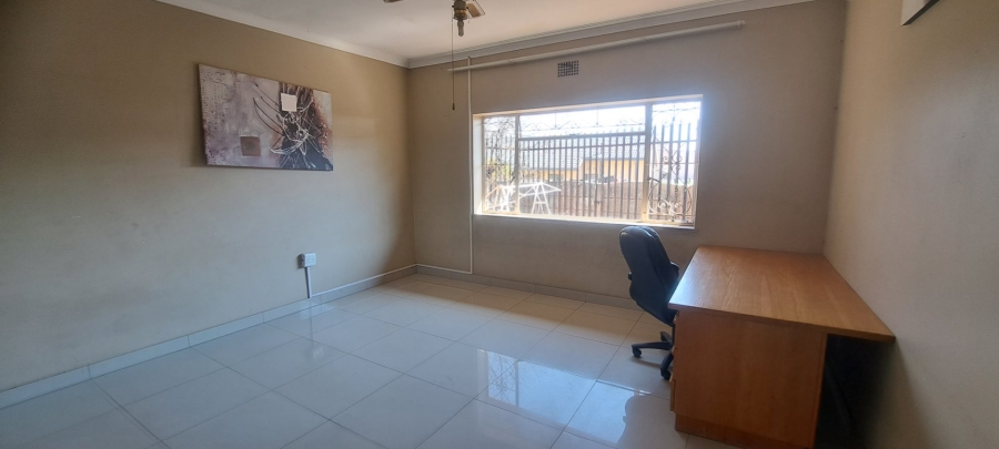 1 Bedroom Property for Sale in Edenvale Central Gauteng