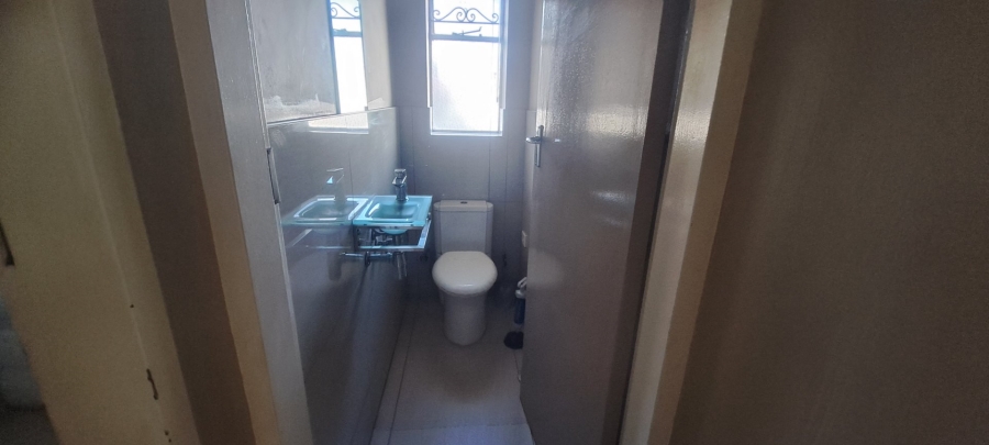 1 Bedroom Property for Sale in Edenvale Central Gauteng