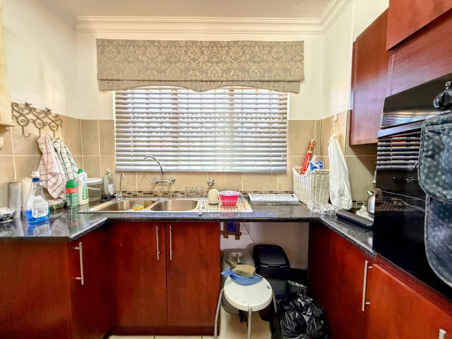 2 Bedroom Property for Sale in Bronberg Gauteng