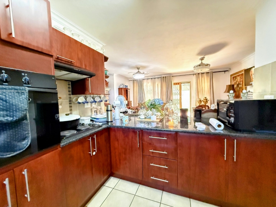 2 Bedroom Property for Sale in Bronberg Gauteng