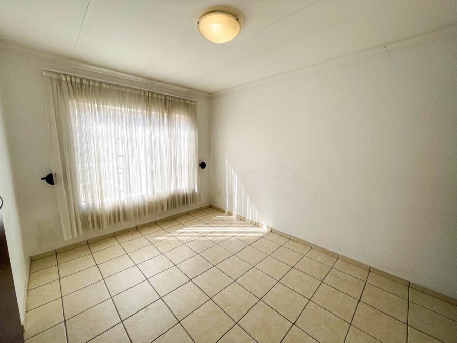3 Bedroom Property for Sale in Kosmosdal Gauteng