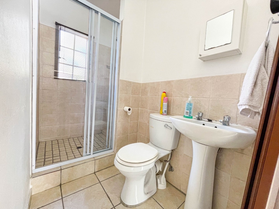 3 Bedroom Property for Sale in Kosmosdal Gauteng