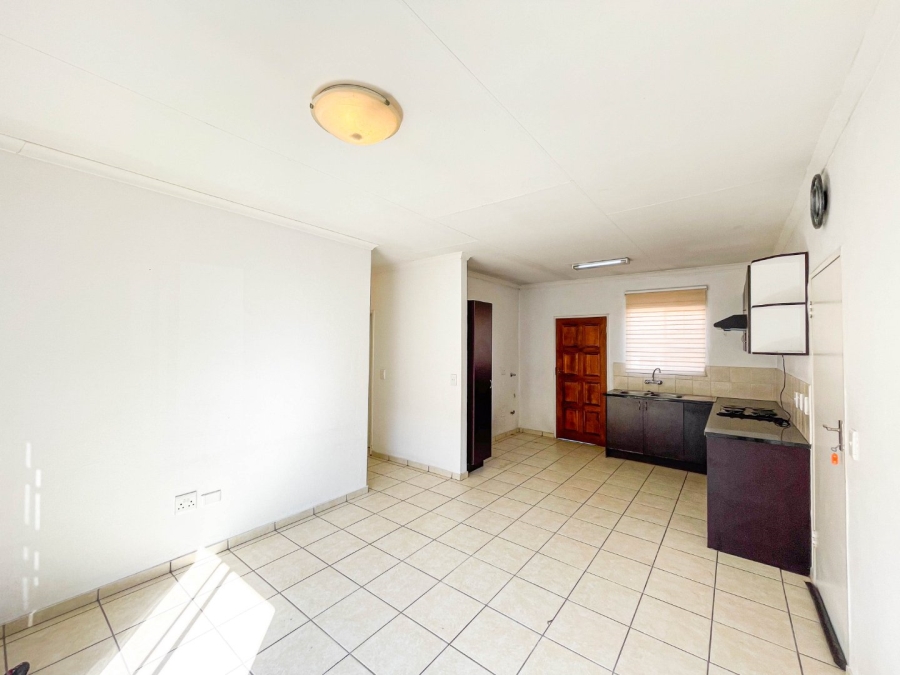 3 Bedroom Property for Sale in Kosmosdal Gauteng