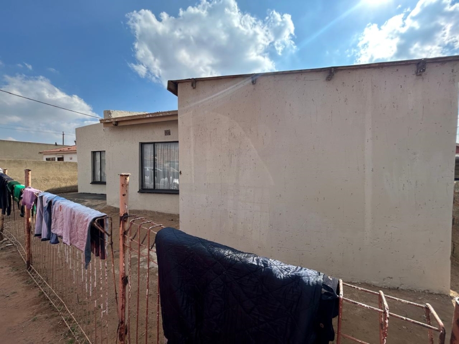 4 Bedroom Property for Sale in Duduza Gauteng