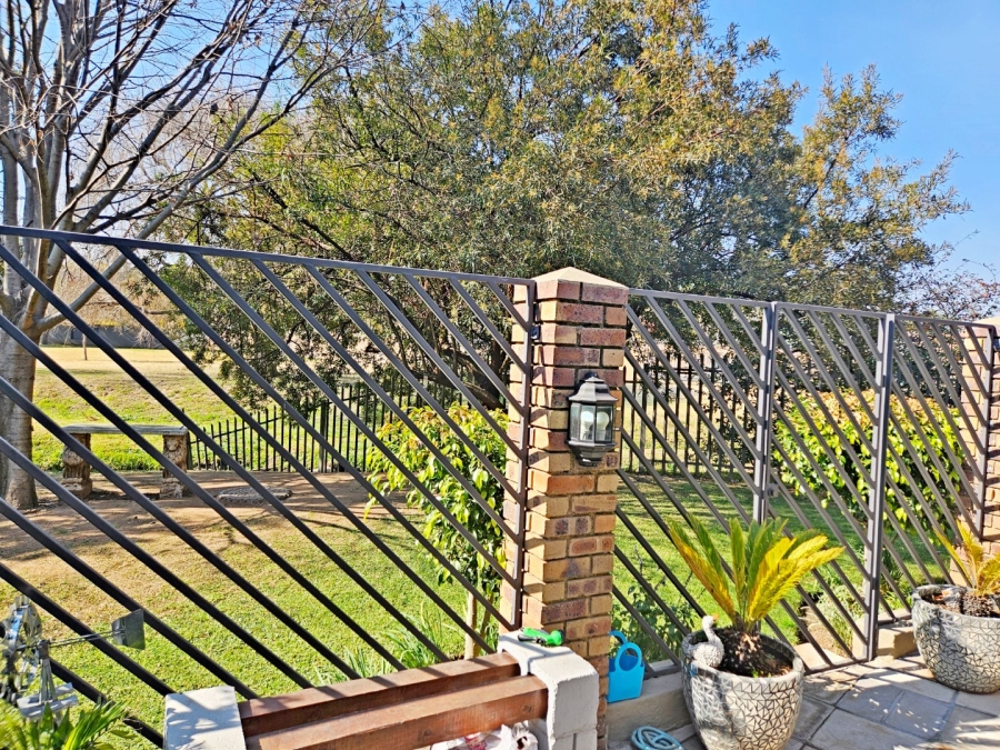 3 Bedroom Property for Sale in Blue Gill Estate Gauteng
