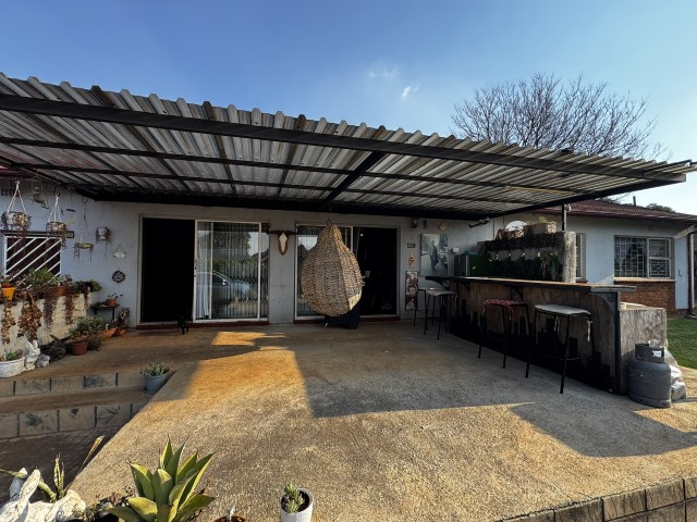 3 Bedroom Property for Sale in Birchleigh Gauteng