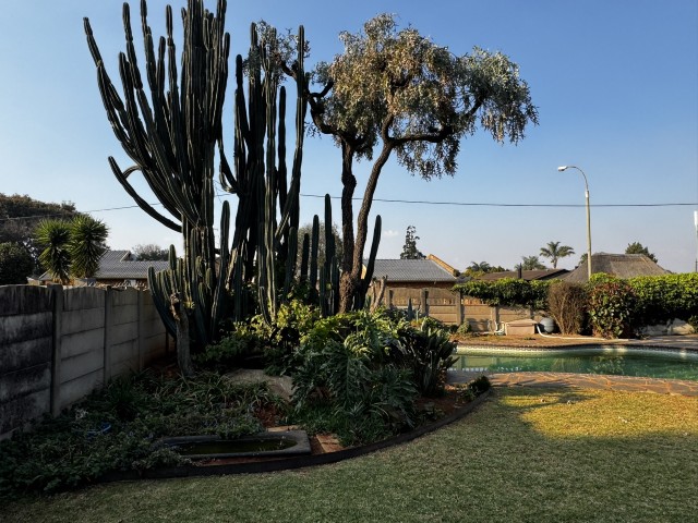 3 Bedroom Property for Sale in Birchleigh Gauteng