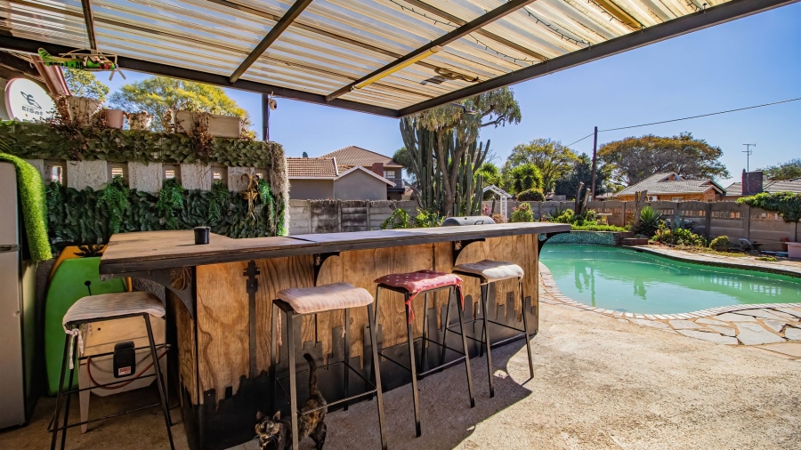 3 Bedroom Property for Sale in Birchleigh Gauteng