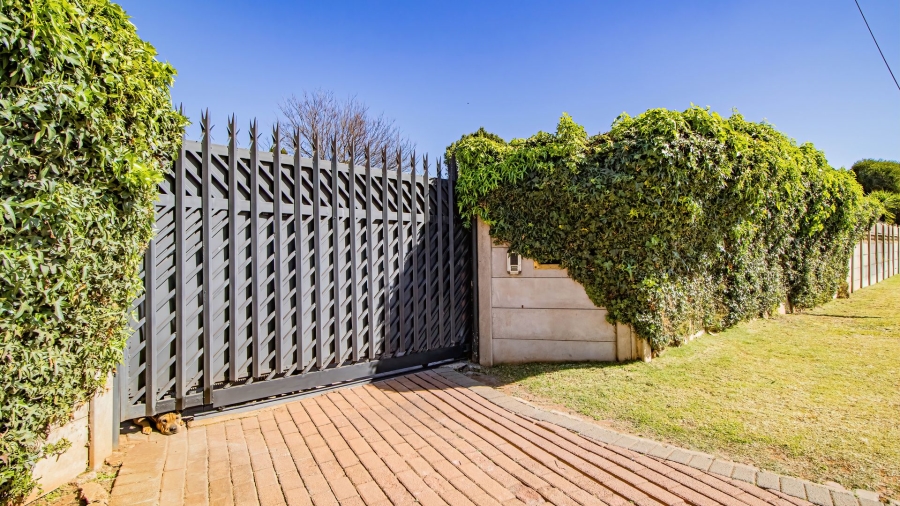 3 Bedroom Property for Sale in Birchleigh Gauteng