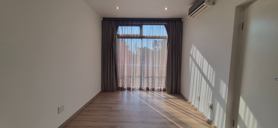 2 Bedroom Property for Sale in Morningside Gauteng