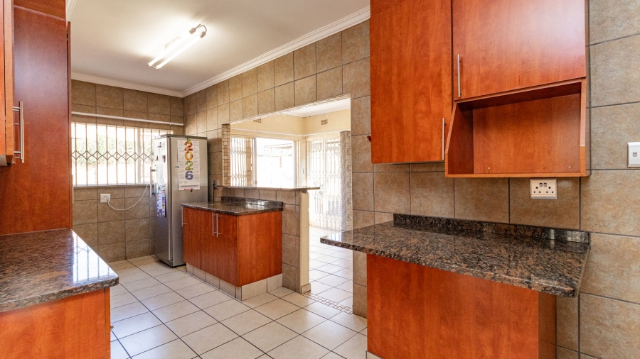 4 Bedroom Property for Sale in Edleen Gauteng