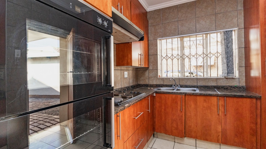 4 Bedroom Property for Sale in Edleen Gauteng