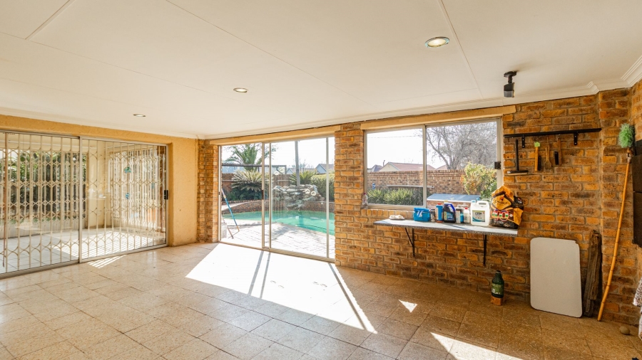 4 Bedroom Property for Sale in Edleen Gauteng