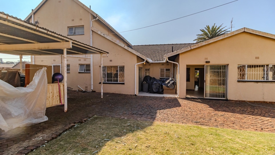 4 Bedroom Property for Sale in Edleen Gauteng