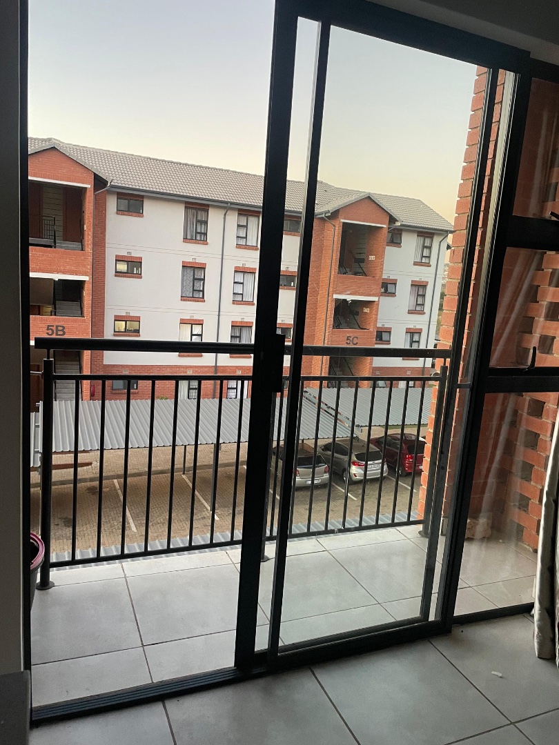 2 Bedroom Property for Sale in Orlando East Gauteng