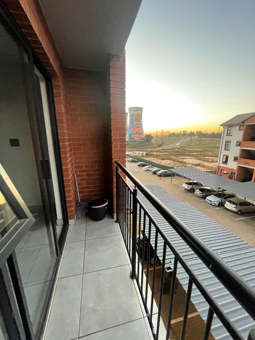 2 Bedroom Property for Sale in Orlando East Gauteng
