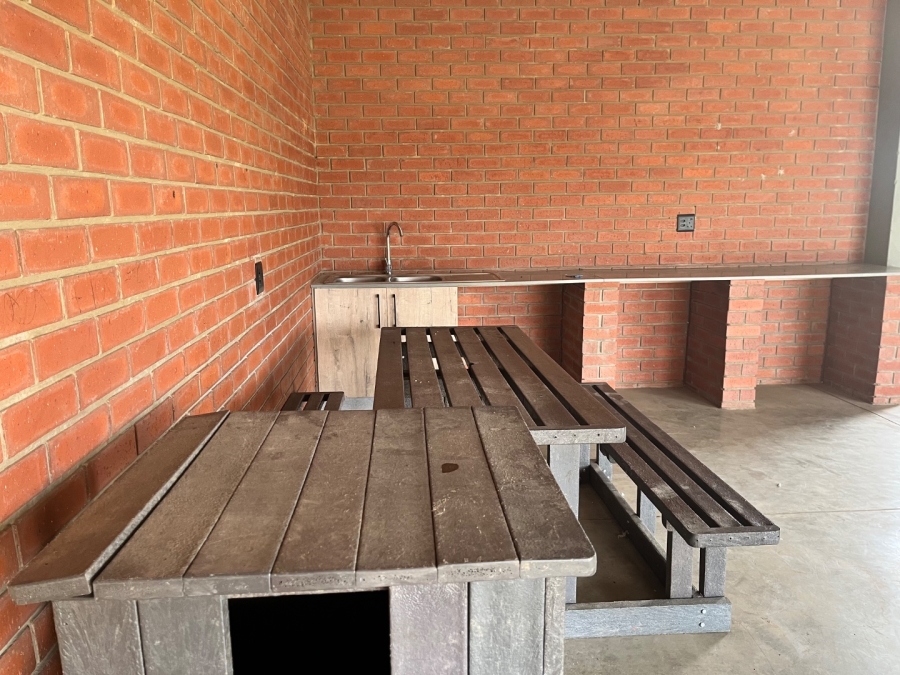 2 Bedroom Property for Sale in Orlando East Gauteng