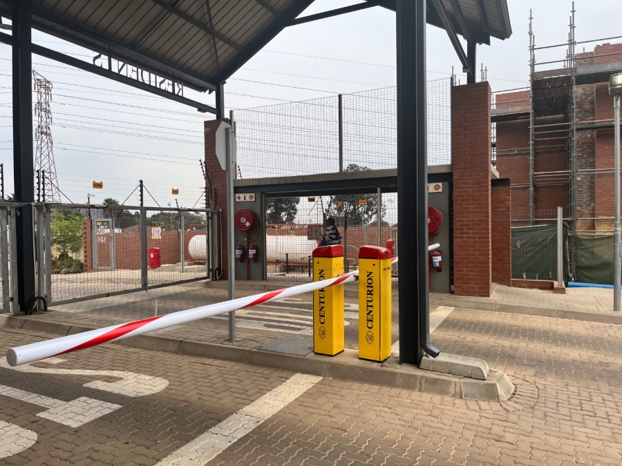 2 Bedroom Property for Sale in Orlando East Gauteng