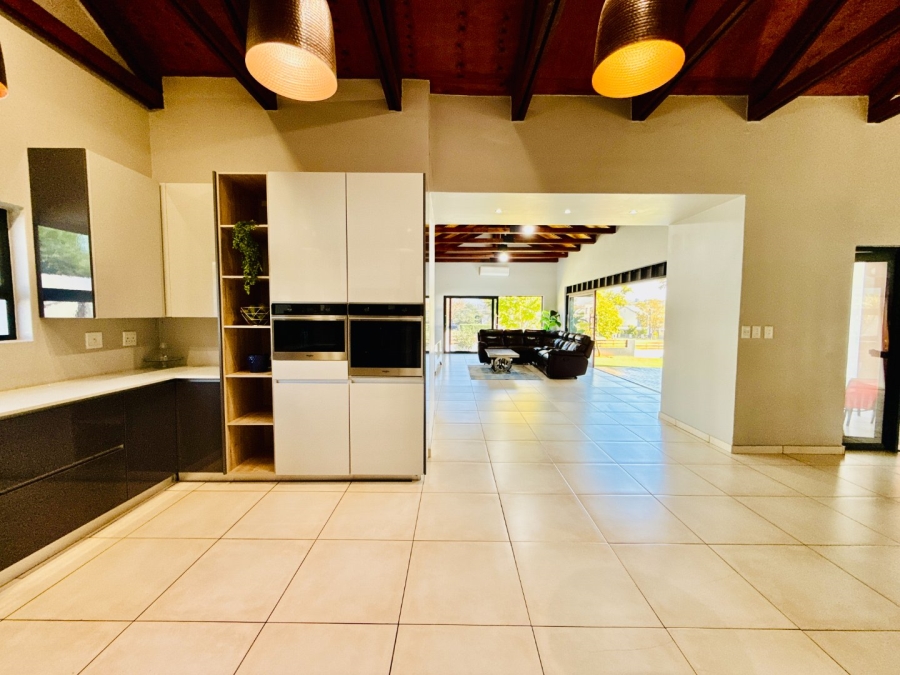 4 Bedroom Property for Sale in Copperleaf Estate Gauteng